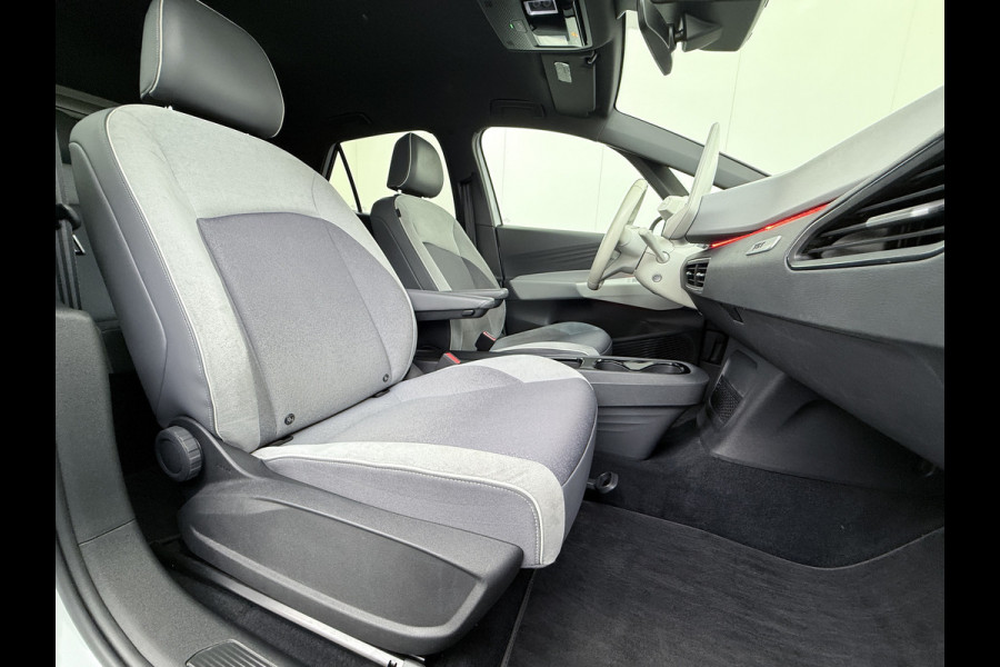 Volkswagen ID.3 First Plus 58kWh Apple Carplay Android Auto Adap.Cruise 19"lm Navi Camera Pdc Stoel+Stuurverwarming Keyless Advanced Matrix Led Led-a.licht Dynamisch Lmv Isofix DAB Privacy Glas Rijstrooksensor soh 86% 1e Eigenaar Origineel Nederlandse Auto Nieuwprijs €43.675,-