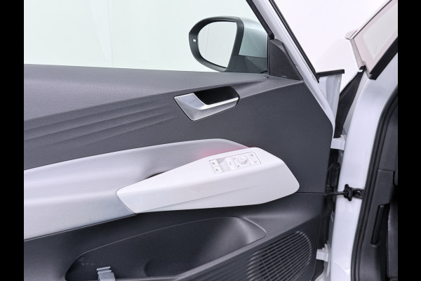 Volkswagen ID.3 First Plus 58kWh Apple Carplay Android Auto Adap.Cruise 19"lm Navi Camera Pdc Stoel+Stuurverwarming Keyless Advanced Matrix Led Led-a.licht Dynamisch Lmv Isofix DAB Privacy Glas Rijstrooksensor soh 86% 1e Eigenaar Origineel Nederlandse Auto Nieuwprijs €43.675,-