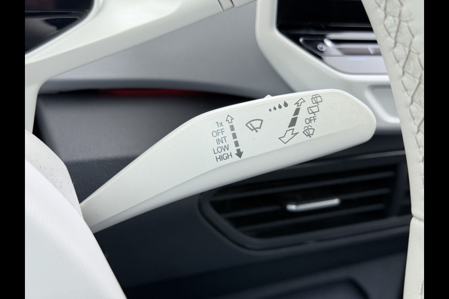 Volkswagen ID.3 First Plus 58kWh Apple Carplay Android Auto Adap.Cruise 19"lm Navi Camera Pdc Stoel+Stuurverwarming Keyless Advanced Matrix Led Led-a.licht Dynamisch Lmv Isofix DAB Privacy Glas Rijstrooksensor soh 86% 1e Eigenaar Origineel Nederlandse Auto Nieuwprijs €43.675,-