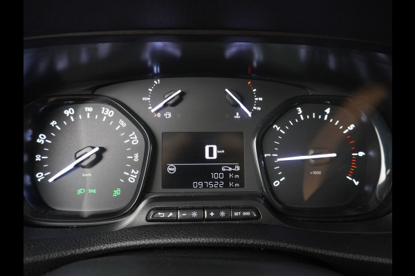 Peugeot Expert 2.0D 145pk XL L3H1 3-Persoons Navi Apple Carplay Android Auto Cruise Pdc 2X Schuifdeur Cruise DAB+ Bordherkenning WiFi Citroen Connect Regen/Lichtsensor Dodehoeksensor SpoorAssist Voorruit+Wisserverwarmd 1e Eigenaar Euro 6 370Nm koppel