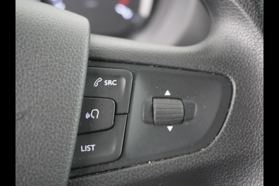 Citroën Jumpy 2.0D 145pk XL L3H1 3-Persoons Navi Apple Carplay Android Auto Cruise Pdc 2X Schuifdeur Cruise DAB+ Bordherkenning WiFi Citroen Connect Regen/Lichtsensor Dodehoeksensor SpoorAssist Voorruit+Wisserverwarmd 1e Eigenaar Euro 6 370Nm koppel