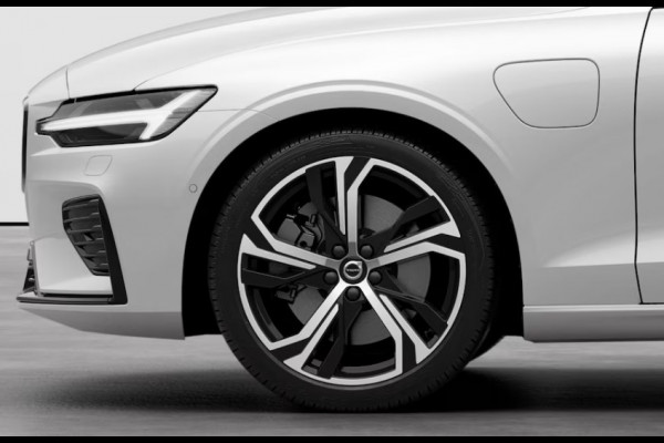 Volvo V60 T8 455PK Automaat AWD Plus Perform. Ed. Dark Polestar Optimalisatie / Glossy black Logo voor en achterzijde / Long Range / 360 Camera / Harman Kardon audio / Head-up display / Panorama dak / Apple carplay / Android auto /