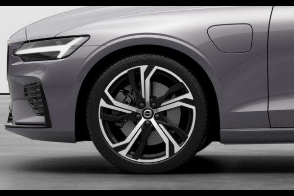 Volvo V60 T8 455PK Automaat AWD Ultra Perf. Ed. Dark Polestar optimisation/ Glossy Black logo voor en achterzijde / Panoramadak/ Head-up display/ Harman Kardon audio/ 360 Camera/ Elektrisch bedienbare voorstoelen met geheugen/ Apple Carplay/ Pilot assit/ Adaptive cruise control/