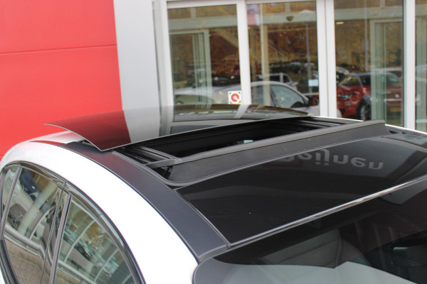 Alfa Romeo Tonale 1.5T 160PK Hybrid VELOCE | PANORAMISCH SCHUIF/KANTEL DAK | PREMIUM PACK: LEDEREN BEKLEDING/GEVENTILEERDE VOORSTOELEN/4-VOUDIG ELEKTRISCH VERSTELBARE LENDESTEUN VOORSTOELEN/HOOGGLANS ZWARTE RAAMOMLIJSTING/AMBIENT LIGHTING | TECHNOLOGY PACK: PARKEERWAARSCHUWING VOOR EN ACHTER/360° CAMERA/AUTOMATISCH INPARKEREN/ AUTONOMOUS DRIVING LEVEL 2: ADAPTIVE CRUISE CONTROL/LANE CENTERING ASSIST/TRAFFIC JAM ASSIST DODEHOEK DETECTIE AUTOMATISCH DIMMENDE BUITENSPIEGELS ELEKTRISCH BEDIENBARE ACHTERKLEP | WINTERPACK: STOELVERWARMING VOOR/STUURVERWARMING/VERWARMBARE RUITENSPROEIERS | HAR