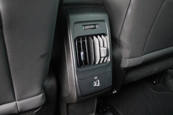 Alfa Romeo Tonale 1.5T 160PK Hybrid VELOCE | PANORAMISCH SCHUIF/KANTEL DAK | PREMIUM PACK: LEDEREN BEKLEDING/GEVENTILEERDE VOORSTOELEN/4-VOUDIG ELEKTRISCH VERSTELBARE LENDESTEUN VOORSTOELEN/HOOGGLANS ZWARTE RAAMOMLIJSTING/AMBIENT LIGHTING | TECHNOLOGY PACK: PARKEERWAARSCHUWING VOOR EN ACHTER/360° CAMERA/AUTOMATISCH INPARKEREN/ AUTONOMOUS DRIVING LEVEL 2: ADAPTIVE CRUISE CONTROL/LANE CENTERING ASSIST/TRAFFIC JAM ASSIST DODEHOEK DETECTIE AUTOMATISCH DIMMENDE BUITENSPIEGELS ELEKTRISCH BEDIENBARE ACHTERKLEP | WINTERPACK: STOELVERWARMING VOOR/STUURVERWARMING/VERWARMBARE RUITENSPROEIERS | HAR