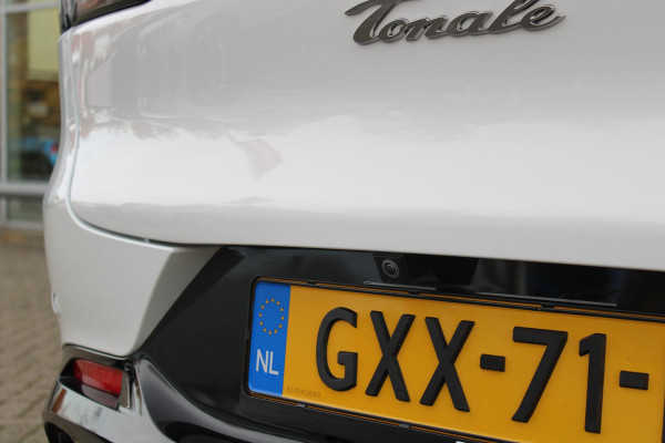 Alfa Romeo Tonale 1.5T 160PK Hybrid VELOCE | PANORAMISCH SCHUIF/KANTEL DAK | PREMIUM PACK: LEDEREN BEKLEDING/GEVENTILEERDE VOORSTOELEN/4-VOUDIG ELEKTRISCH VERSTELBARE LENDESTEUN VOORSTOELEN/HOOGGLANS ZWARTE RAAMOMLIJSTING/AMBIENT LIGHTING | TECHNOLOGY PACK: PARKEERWAARSCHUWING VOOR EN ACHTER/360° CAMERA/AUTOMATISCH INPARKEREN/ AUTONOMOUS DRIVING LEVEL 2: ADAPTIVE CRUISE CONTROL/LANE CENTERING ASSIST/TRAFFIC JAM ASSIST DODEHOEK DETECTIE AUTOMATISCH DIMMENDE BUITENSPIEGELS ELEKTRISCH BEDIENBARE ACHTERKLEP | WINTERPACK: STOELVERWARMING VOOR/STUURVERWARMING/VERWARMBARE RUITENSPROEIERS | HAR