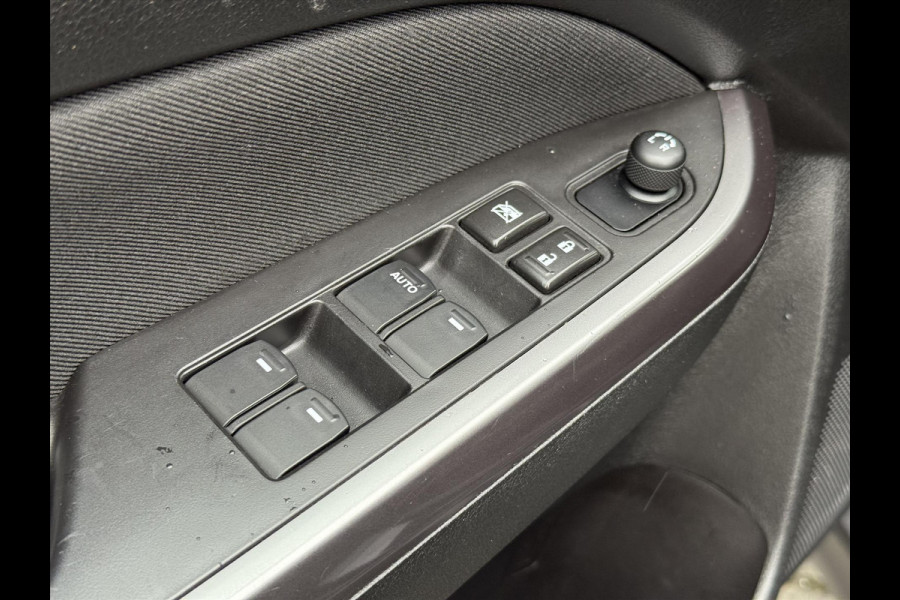 Suzuki Vitara 1.0 Boosterjet Select | Parkeersensoren, Stoelverwarming, Apple CarPlay/Android Auto, 17inch, Parkeercamera, Climate Control