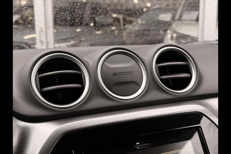 Suzuki Vitara 1.0 Boosterjet Select | Parkeersensoren, Stoelverwarming, Apple CarPlay/Android Auto, 17inch, Parkeercamera, Climate Control