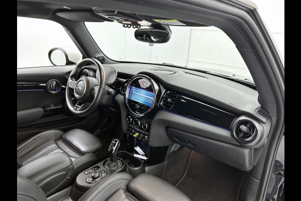 MINI Mini Electric S MINI Yours 135KW / 33 kWh Comfort plus / Driving Ass. / Leder / Navigatie / Pdc+Camera / Harman Kardon / 100% Elektrisch, 100% Stijlvol / Apk 05-2027