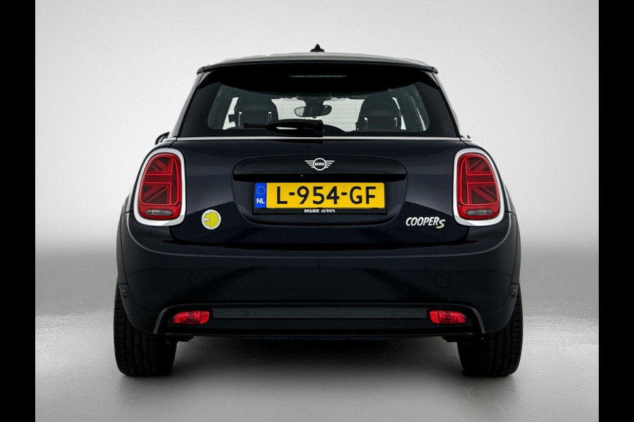MINI Mini Electric S MINI Yours 135KW / 33 kWh Comfort plus / Driving Ass. / Leder / Navigatie / Pdc+Camera / Harman Kardon / 100% Elektrisch, 100% Stijlvol / Apk 05-2027