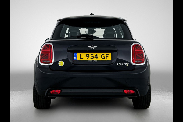 MINI Mini Electric S MINI Yours 135KW / 33 kWh Comfort plus / Driving Ass. / Leder / Navigatie / Pdc+Camera / Harman Kardon / 100% Elektrisch, 100% Stijlvol / Apk 05-2027