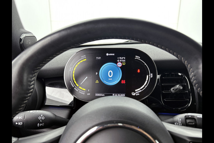 MINI Mini Electric S MINI Yours 135KW / 33 kWh Comfort plus / Driving Ass. / Leder / Navigatie / Pdc+Camera / Harman Kardon / 100% Elektrisch, 100% Stijlvol / Apk 05-2027