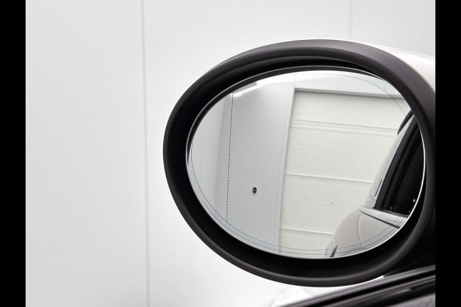 MINI Mini Electric S MINI Yours 135KW / 33 kWh Comfort plus / Driving Ass. / Leder / Navigatie / Pdc+Camera / Harman Kardon / 100% Elektrisch, 100% Stijlvol / Apk 05-2027