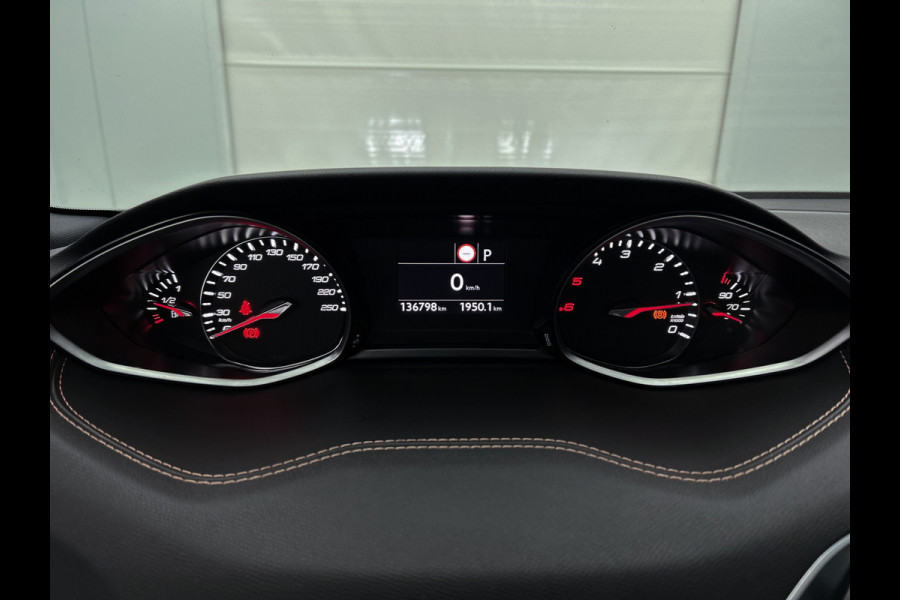 Peugeot 308 SW 1.5 HDi 131PK Automaat GT-Line / Panoramadak / Trekhaak / Xenon / Airco-ecc / 1/2 Leder / Apk 03-2026