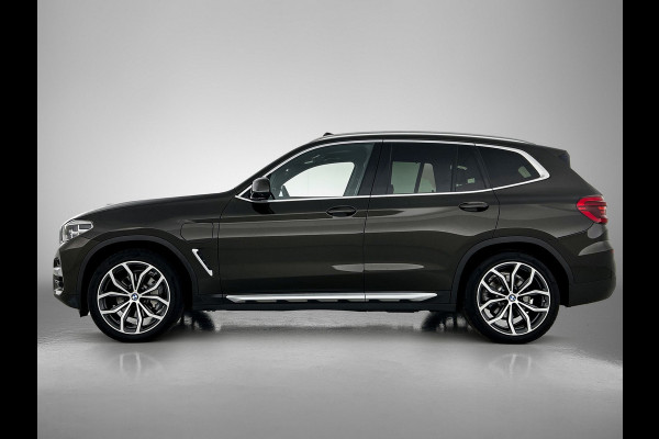 BMW X3 xDrive30e eDrive Edition Panoramadak / Trekhaak / Leder-Sport / Pdc+Camera / Stoel-Stuurverwarming / Harman Kardon / NL auto / Apk 09-2026