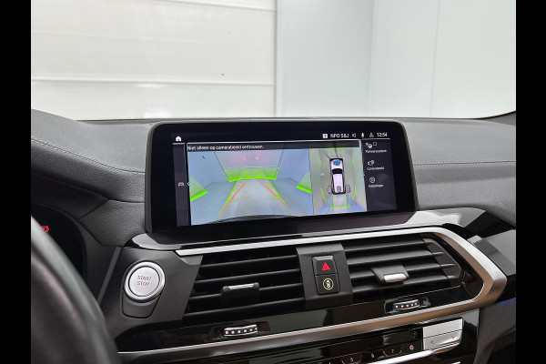 BMW X3 xDrive30e eDrive Edition Panoramadak / Trekhaak / Leder-Sport / Pdc+Camera / Stoel-Stuurverwarming / Harman Kardon / NL auto / Apk 09-2026
