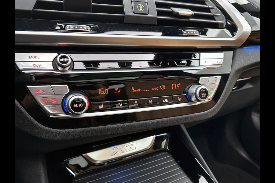 BMW X3 xDrive30e eDrive Edition Panoramadak / Trekhaak / Leder-Sport / Pdc+Camera / Stoel-Stuurverwarming / Harman Kardon / NL auto / Apk 09-2026