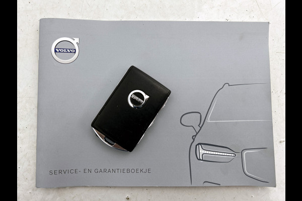 Volvo V60 2.0 T8 Hybride SOH 94% AWD R-Design / Panoramadak / Leder / Navigatie / Adap. Cruise / Pdc.V+A / Stuur- Stoelverwarming / Apk nieuw