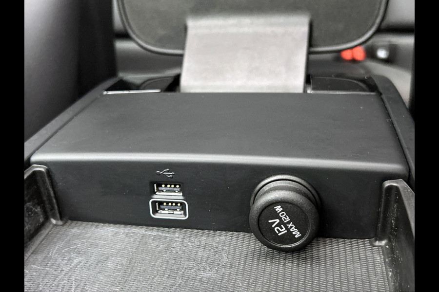 Volvo V60 2.0 T8 Hybride SOH 94% AWD R-Design / Panoramadak / Leder / Navigatie / Adap. Cruise / Pdc.V+A / Stuur- Stoelverwarming / Apk nieuw