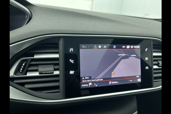 Peugeot 308 SW 1.2 131PK GT Automaat / Distributie vv.bij 102.000KM / Trekhaak / 1/2 Leder / Pdc+Camera / Navi./ Xenon / / Apk 06-2027