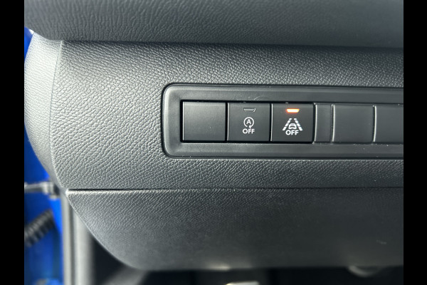 Peugeot 308 SW 1.2 131PK GT Automaat / Distributie vv.bij 102.000KM / Trekhaak / 1/2 Leder / Pdc+Camera / Navi./ Xenon / / Apk 06-2027