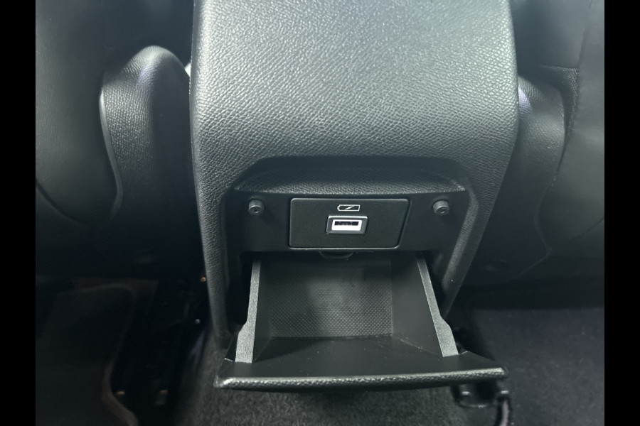 Peugeot 308 SW 1.2 131PK GT Automaat / Distributie vv.bij 102.000KM / Trekhaak / 1/2 Leder / Pdc+Camera / Navi./ Xenon / / Apk 06-2027