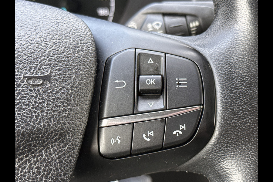 Ford Transit Custom 340 2.0 TDCI Euro6 131PK H2 Trend 3Pers  *ideaal voor Camper* / Navigatie / Pdc./ Airco / Driver assist / Stoelverwarming  / Apk nieuw