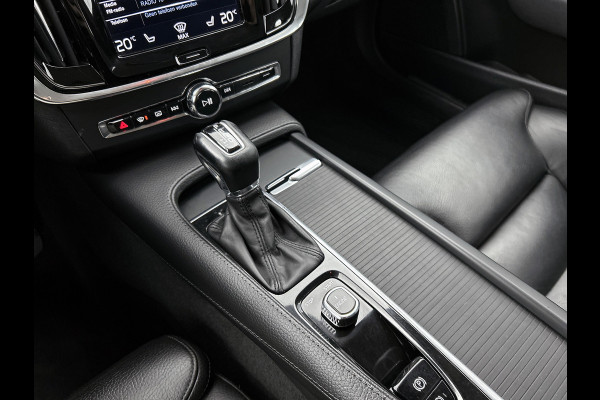 Volvo V90 D4 190PK Automaat Momentum / Navigatie / Adap-cruise / park-assist / Memory sportseats / leder int. / Trekhaak / 18" Lmv / Apk 04-2026