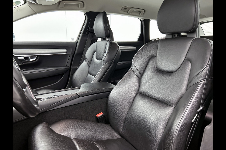 Volvo V90 D4 190PK Automaat Momentum / Navigatie / Adap-cruise / park-assist / Memory sportseats / leder int. / Trekhaak / 18" Lmv / Apk 04-2026