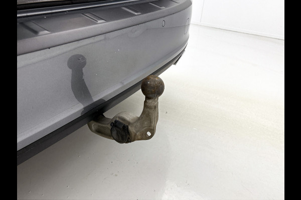 Volvo V90 D4 190PK Automaat Momentum / Navigatie / Adap-cruise / park-assist / Memory sportseats / leder int. / Trekhaak / 18" Lmv / Apk 04-2026