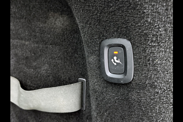 Volvo V90 D4 190PK Automaat Momentum / Navigatie / Adap-cruise / park-assist / Memory sportseats / leder int. / Trekhaak / 18" Lmv / Apk 04-2026