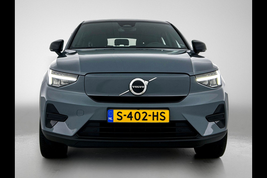 Volvo C40 Recharge Plus 69 kWh SOH 95% / Panoramadak / Trekhaak / Camera / Stoel-Stuurverwarming / Navigatie / Radio-multimedia / Apk 01-2027