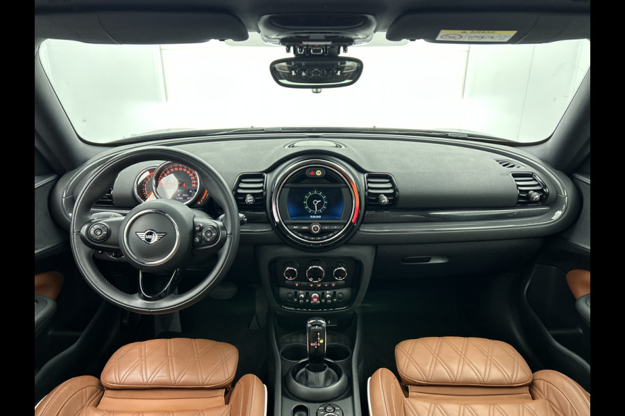 MINI Clubman 1.5 136Pk Automaat Cooper Edition / Panoramadak / Airco-ecc./ Navigatie / Leder / Xenon / Apk 08-2026