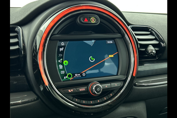MINI Clubman 2.0D 150PK Cooper Business Edition / Airco-ecc./ Stoelverwarming / Navigatie / Trekhaak / Dab / Pdc. A / Radio multimedia / Apk 04-2026