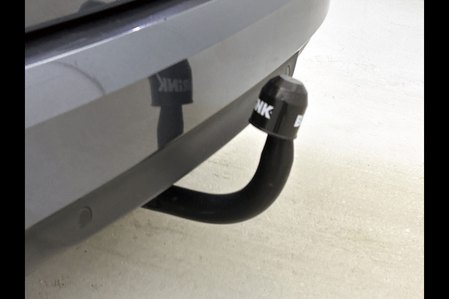 Renault MEGANE Estate 1.3 TCe 141PK Automaat Zen / Trekhaak / Navigatie / Pdc.A / Airco-ecc./ Xenon / Apk 11-2026