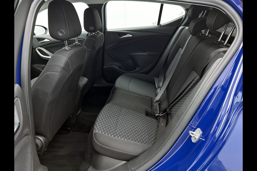 Opel Astra 1.5 CDTI 123PK 5Drs. Business Edition / Navigatie / Pdc.A / Airco / Radio multimedia / Apk 06-2026