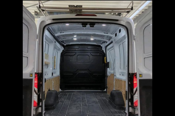 Ford Transit 310 2.0 TDCI Euro6 L2H2 / 3Pers. / *Ideaal voor Camper* / Imperial & Ladder / Airco / Trekhaak / Pdc.V+A / Navigatie / Distr.vv.bij 60.400 km / Apk 04-2026