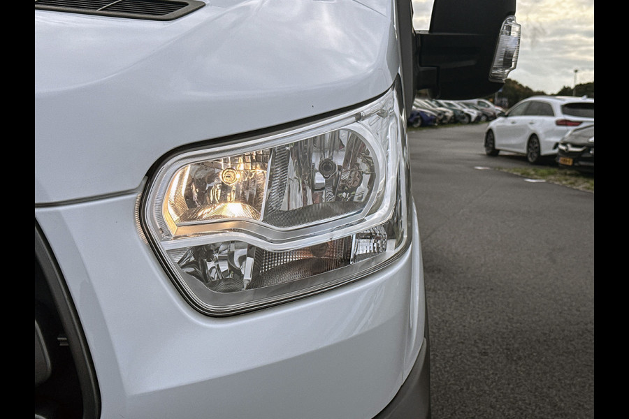 Ford Transit 310 2.0 TDCI Euro6 L2H2 / 3Pers. / *Ideaal voor Camper* / Imperial & Ladder / Airco / Trekhaak / Pdc.V+A / Navigatie / Distr.vv.bij 60.400 km / Apk 04-2026