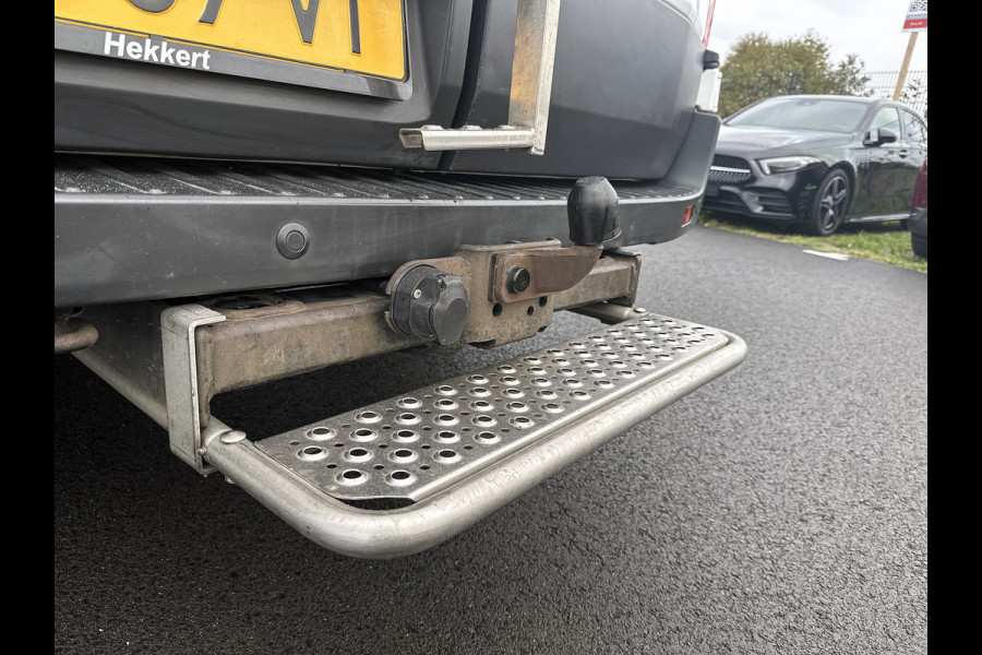 Ford Transit 310 2.0 TDCI Euro6 L2H2 / 3Pers. / *Ideaal voor Camper* / Imperial & Ladder / Airco / Trekhaak / Pdc.V+A / Navigatie / Distr.vv.bij 60.400 km / Apk 04-2026