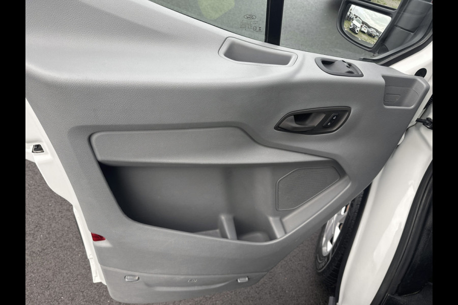Ford Transit 310 2.0 TDCI Euro6 L2H2 / 3Pers. / *Ideaal voor Camper* / Imperial & Ladder / Airco / Trekhaak / Pdc.V+A / Navigatie / Distr.vv.bij 60.400 km / Apk 04-2026