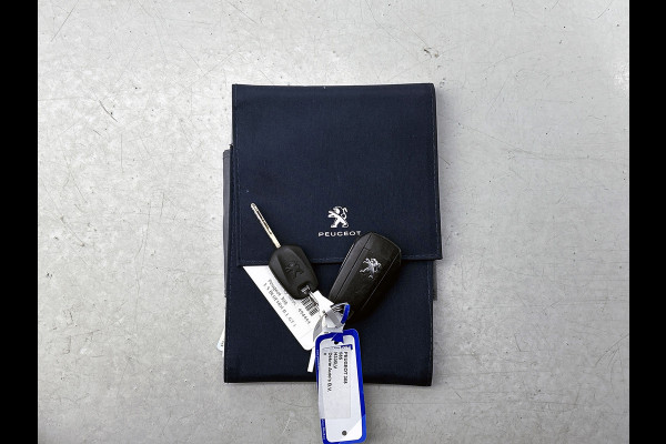 Peugeot 308 SW 1.5 HDi 131PK GT-Line / Drivers Sport Pack / Trekhaak / 1/2 Leder / Panoramadak / Pdc.V+A / Xenon / Navigatie / / Apk 11-2026