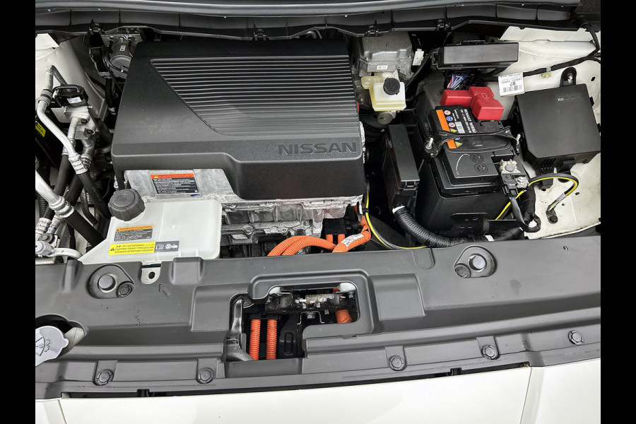 Nissan Leaf Electric+ 160kW / 62kWh +/- 385KM / 100% Elektrisch, 100% Stijlvol  / Pdc.+Camera /Navigatie / Airco-ecc./ Stoelverwarming  / / Apk 09-2026