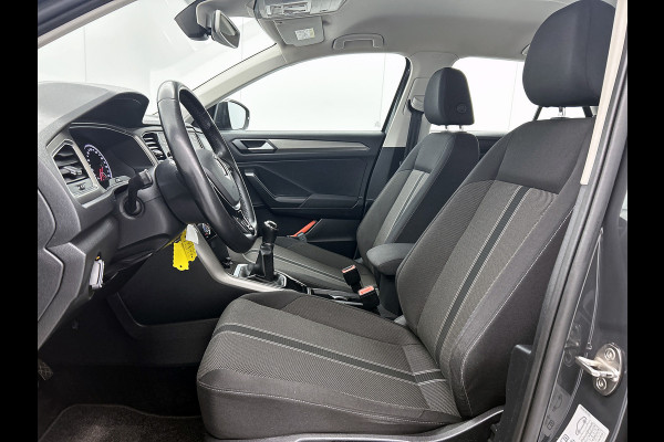 Volkswagen T-Roc 1.0 TSI Style / Navi / Adap-cruise / Trekhaak / Roofrail / Lmv 16" / Multimedia / Apk 02-2026