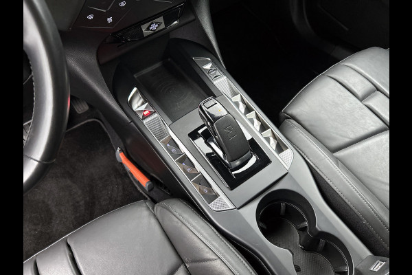 DS DS 3 Crossback E-Tense Executive 50 kWh / 100% Elektrisch / 100% Stijlvol / Cruise ctr. / Lm velg. / Airco-ecc./ Navigatie / DAB / Privacy Glass / Achteruitrijcamera met 180° Vision + parkeersensoren vóór en achter / / Apk 05-2027
