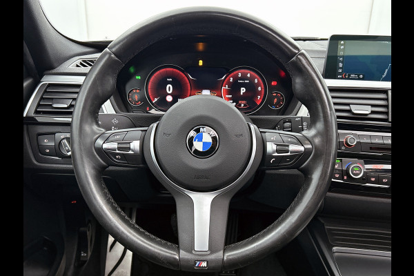 BMW 3 Serie Touring 318i M Sport Automaat Corporate / Panoramadak / Leder-sport / Camera / Navigatie / M-Sport plus - Parking - Media Pack / Apk nieuw