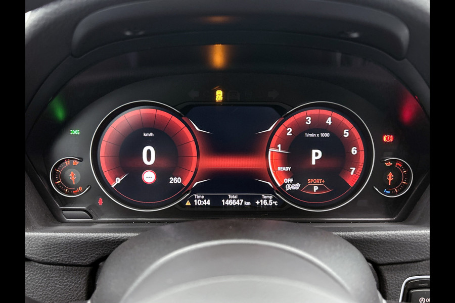 BMW 3 Serie Touring 318i M Sport Automaat Corporate / Panoramadak / Leder-sport / Camera / Navigatie / M-Sport plus - Parking - Media Pack / Apk nieuw