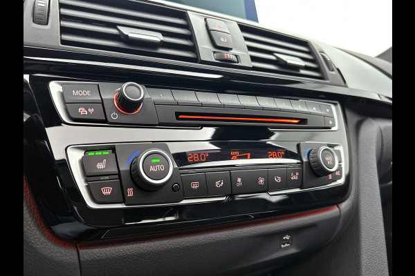 BMW 3 Serie Touring 318i M Sport Automaat Corporate / Panoramadak / Leder-sport / Camera / Navigatie / M-Sport plus - Parking - Media Pack / Apk nieuw