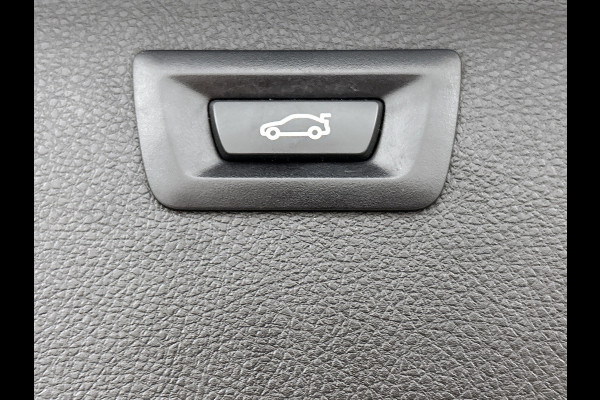 BMW 3 Serie Touring 318i M Sport Automaat Corporate / Panoramadak / Leder-sport / Camera / Navigatie / M-Sport plus - Parking - Media Pack / Apk nieuw