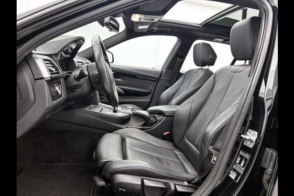 BMW 3 Serie Touring 318i M Sport Automaat Corporate / Panoramadak / Leder-sport / Camera / Navigatie / M-Sport plus - Parking - Media Pack / Apk nieuw