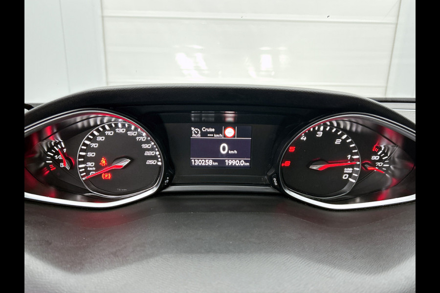 Peugeot 308 1.5 HDi 131PK 5Drs. Executive / Panoramadak / Distributie vv. 122Dkm. / Cruise-ctr. / Navigatie / Apk 05-2026